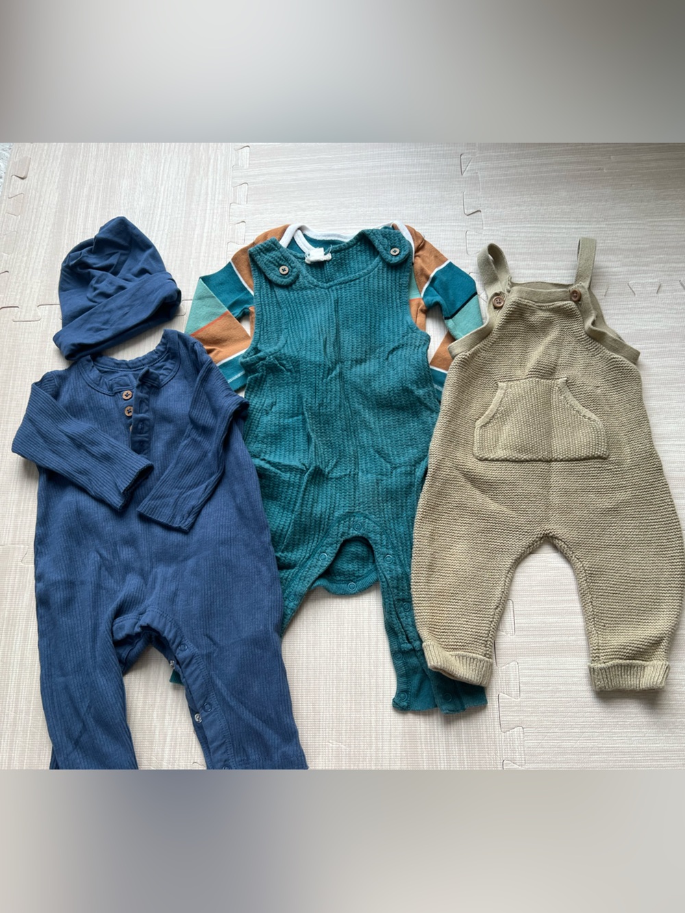 Baby boy organic cotton fall clothing bundle size 3-6 months.